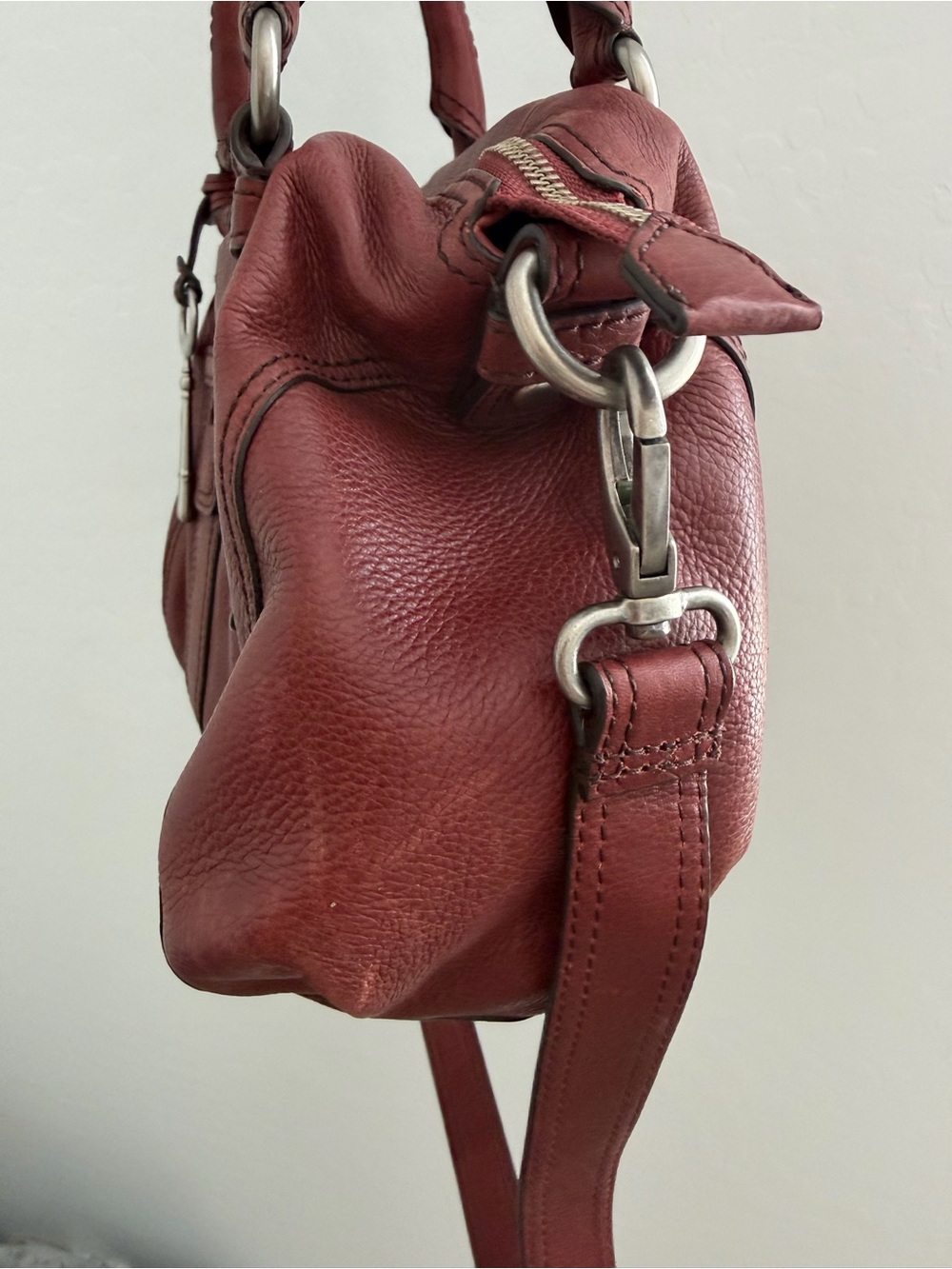 Fossil Women's Wine Red Leather Satchel with Key Charm - Picture 5 of 10